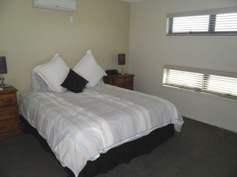 18 Melanie Court, Boyne Island QLD 4680