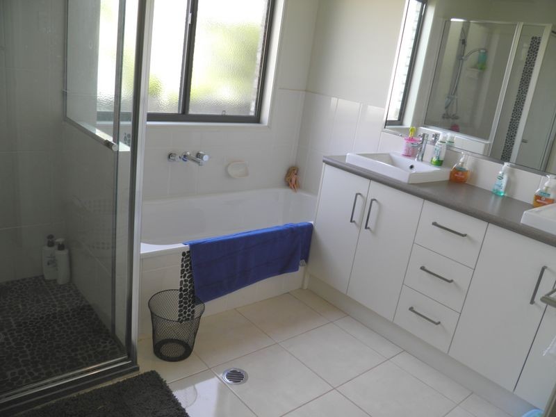 18 Melanie Court, Boyne Island QLD 4680