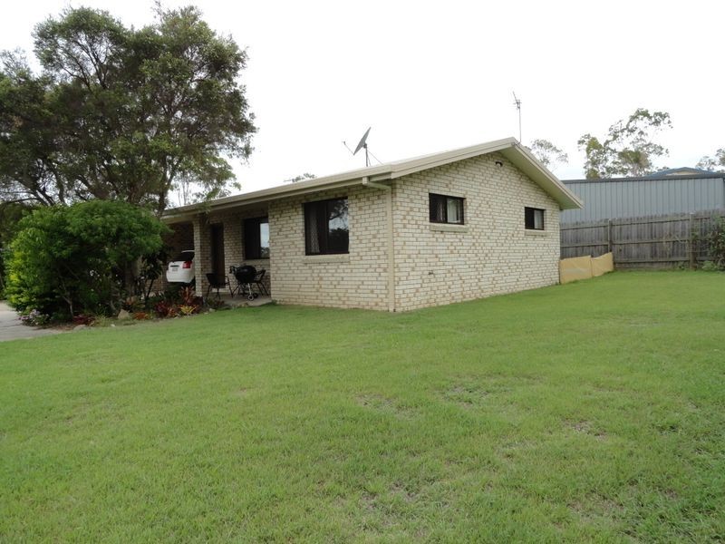 33 Centenary Drive, Boyne Island QLD 4680
