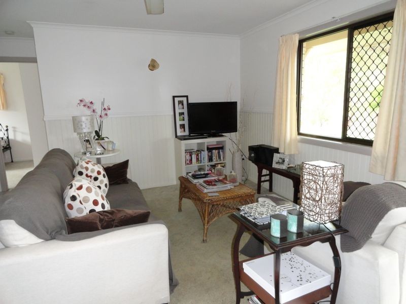 33 Centenary Drive, Boyne Island QLD 4680