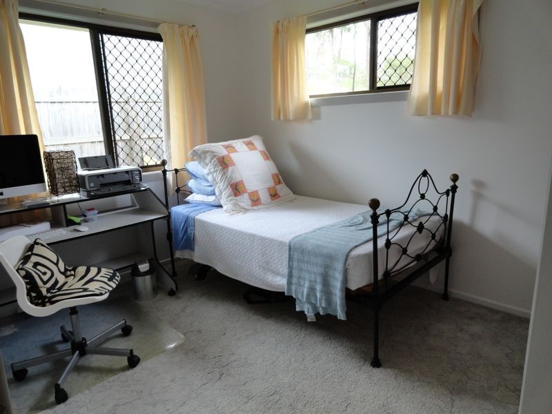 33 Centenary Drive, Boyne Island QLD 4680
