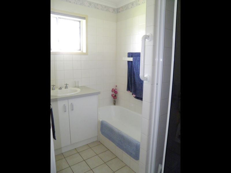 51 Katandra Street, Boyne Island QLD 4680