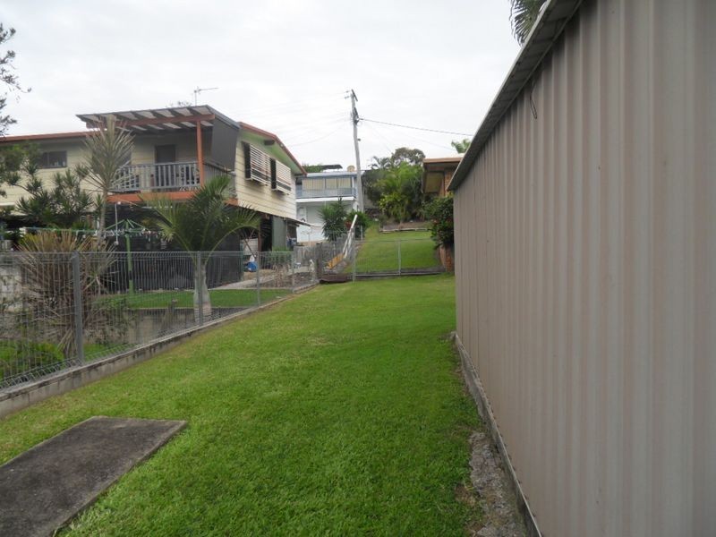 28 Crest Avenue, Boyne Island QLD 4680