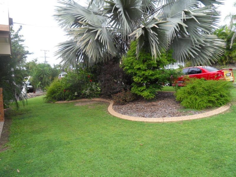 28 Crest Avenue, Boyne Island QLD 4680