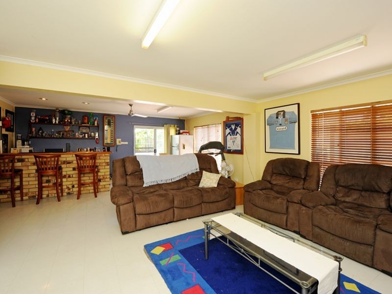 23 Alexander Street, Boyne Island QLD 4680