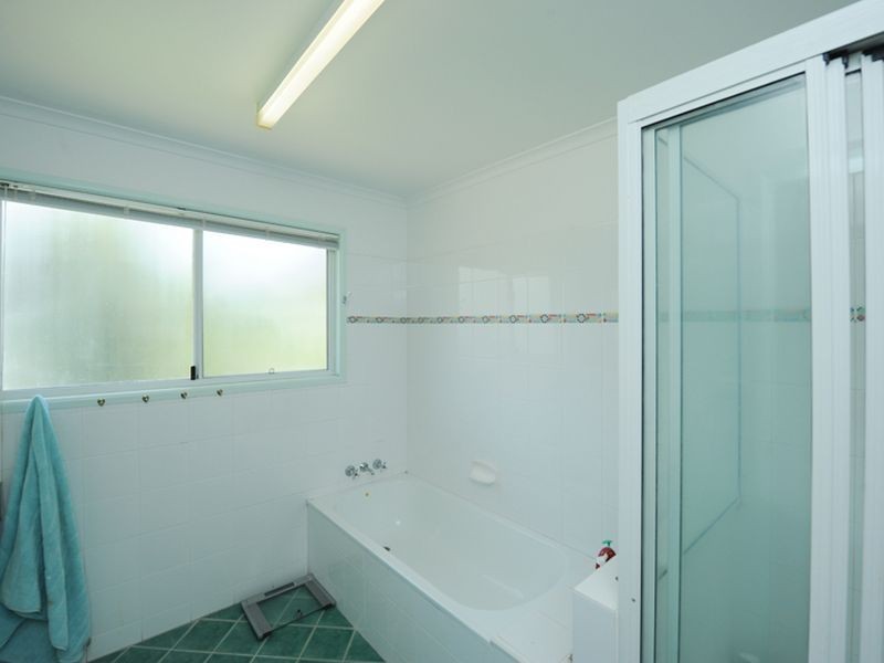 23 Alexander Street, Boyne Island QLD 4680