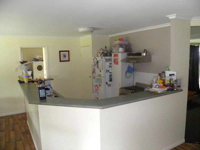 37 Curtis Avenue, Boyne Island QLD 4680