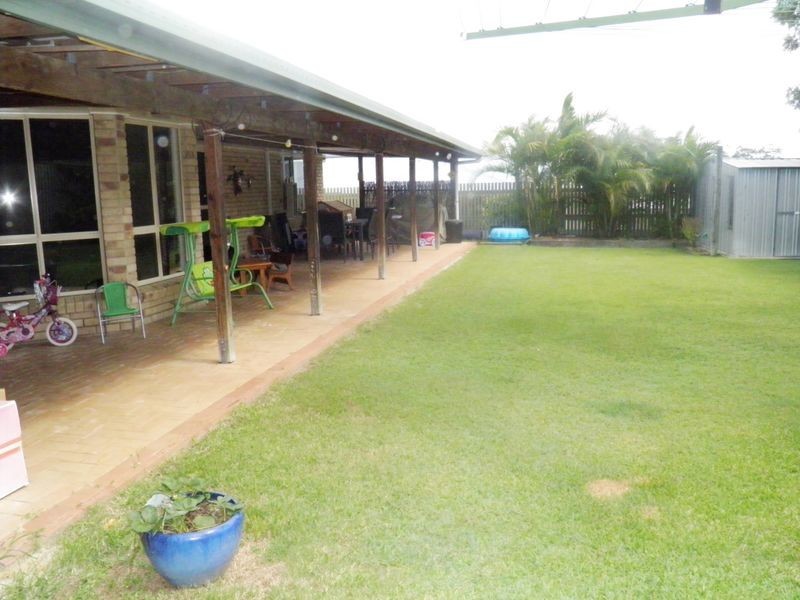 37 Curtis Avenue, Boyne Island QLD 4680