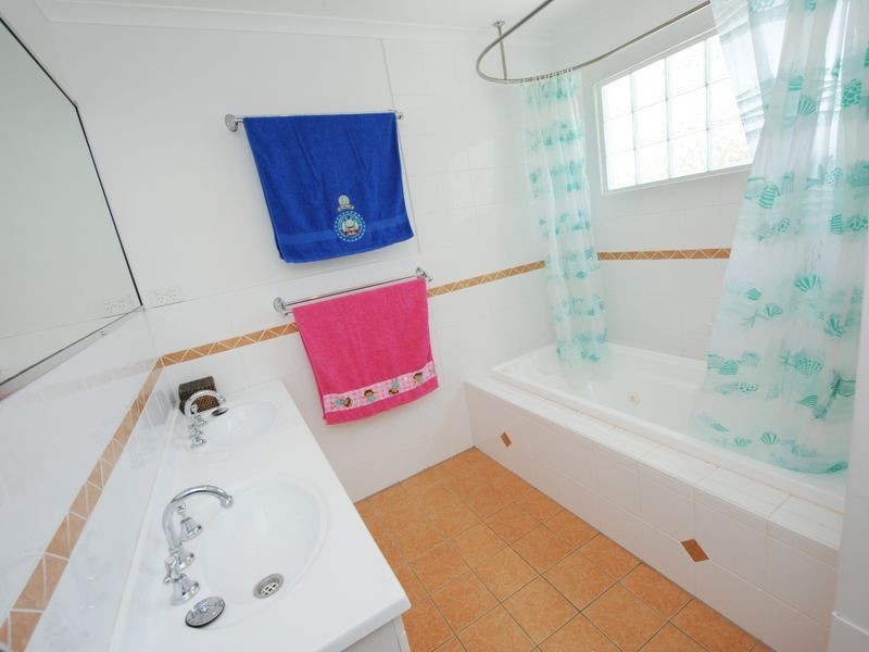 20 Yalkarra Cresent, Wurdong Heights QLD 4680