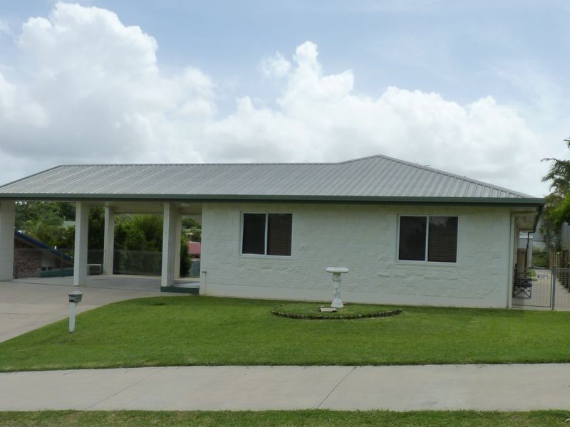 3 Pittsbay Crescent, Boyne Island QLD 4680