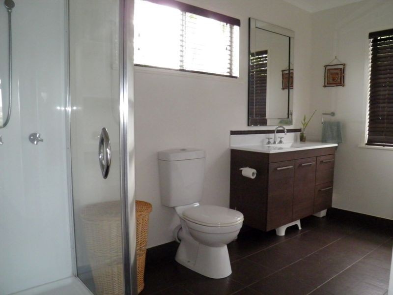 5 Sayre Crescent, Boyne Island QLD 4680