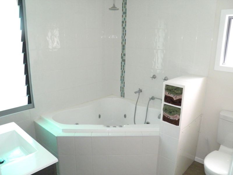5 Sayre Crescent, Boyne Island QLD 4680