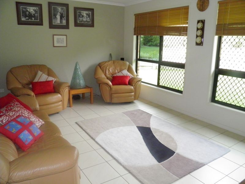 27 Ronald Crescent, Benaraby QLD 4680