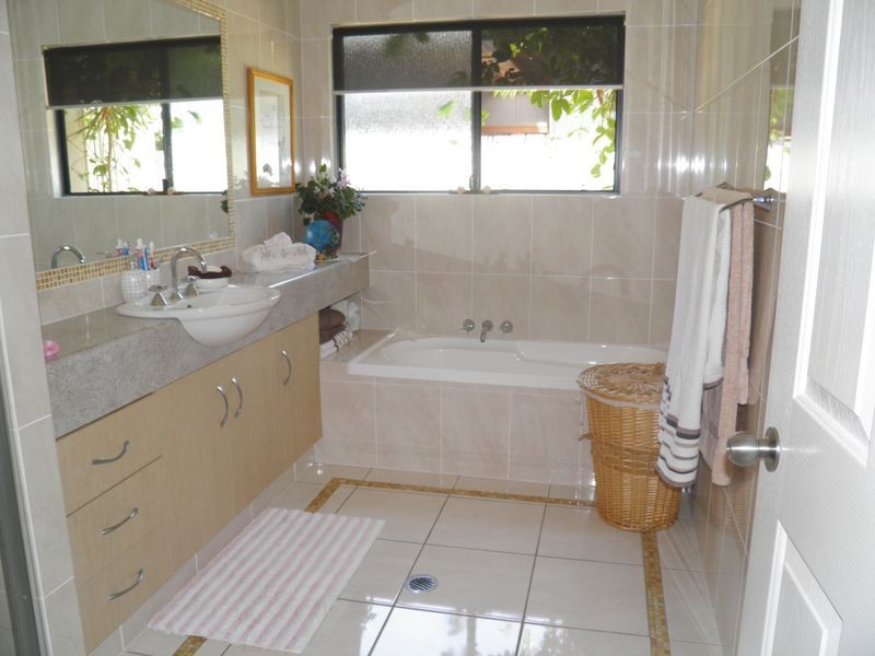 4 Schooner Drive, Tannum Sands QLD 4680