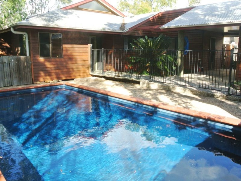 22 Sayre Crescent, Boyne Island QLD 4680