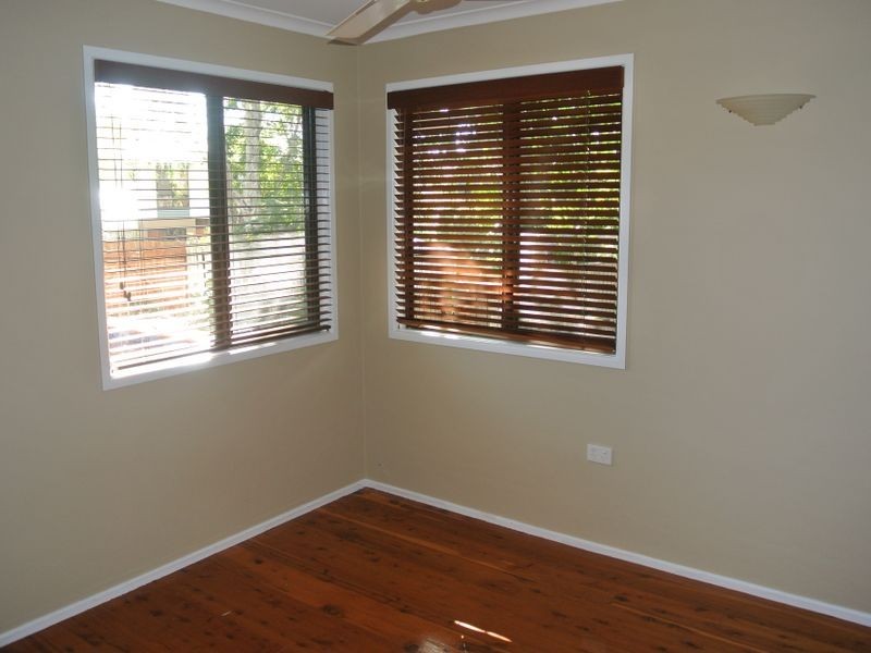 22 Sayre Crescent, Boyne Island QLD 4680