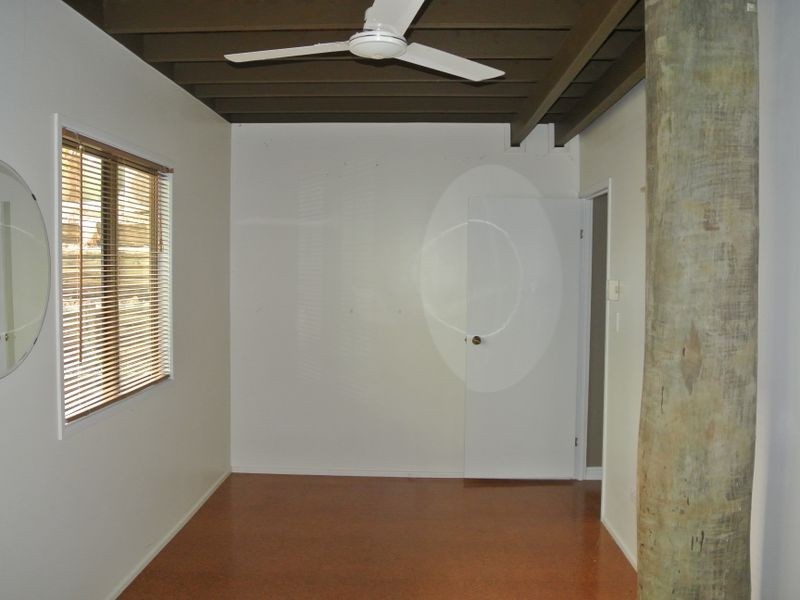 22 Sayre Crescent, Boyne Island QLD 4680