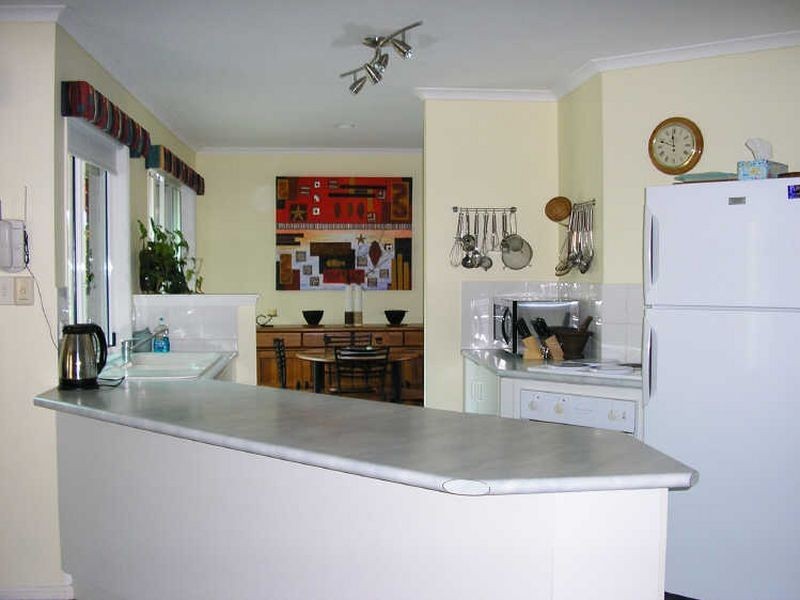 6 Wattora Close, Boyne Island QLD 4680