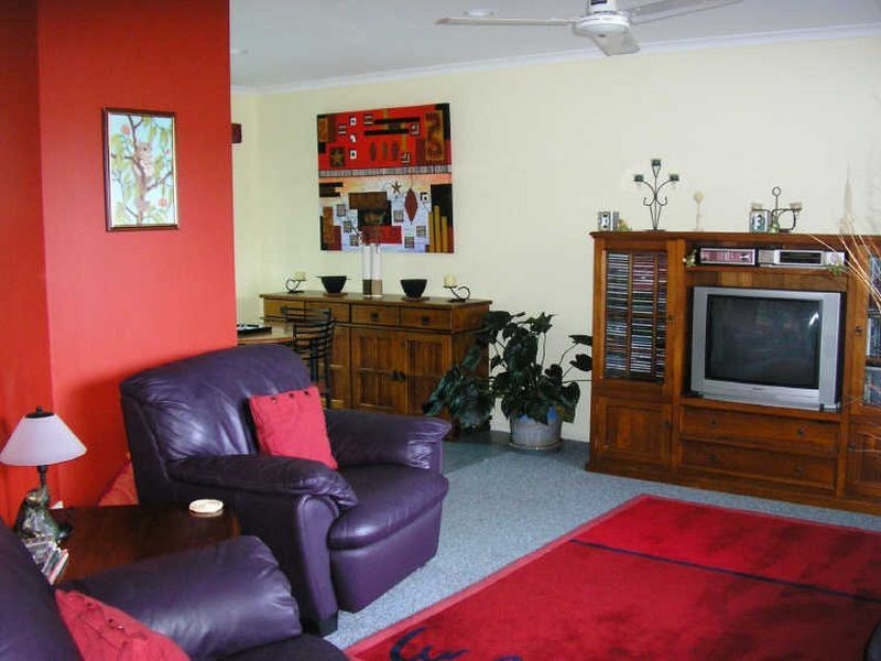6 Wattora Close, Boyne Island QLD 4680
