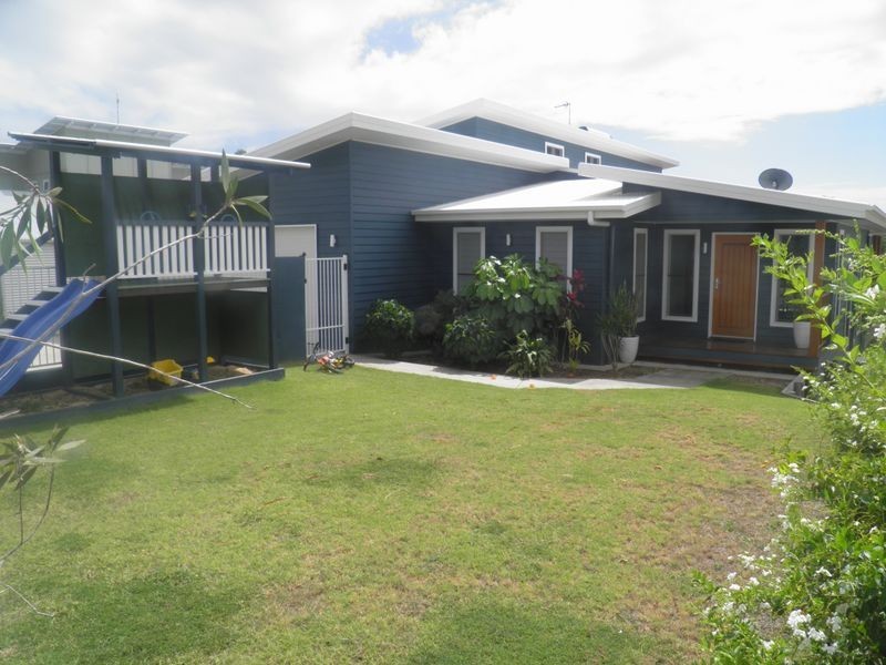 12 Riverside Drive, Tannum Sands QLD 4680