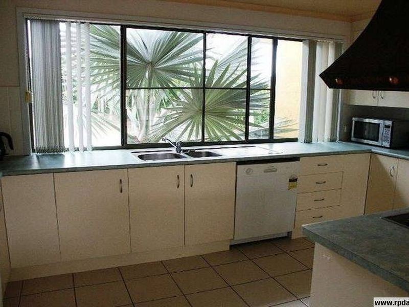 1 Richard Street, Boyne Island QLD 4680