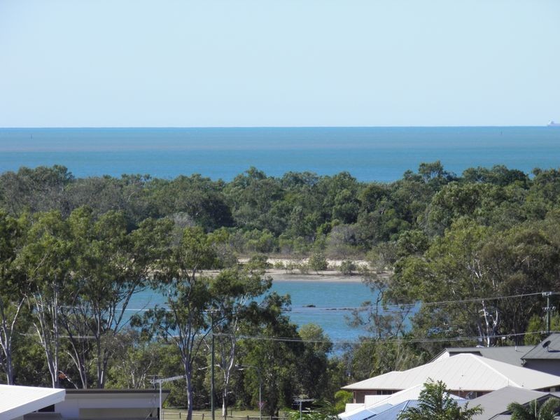 10 Jenny Lind Court, Boyne Island QLD 4680