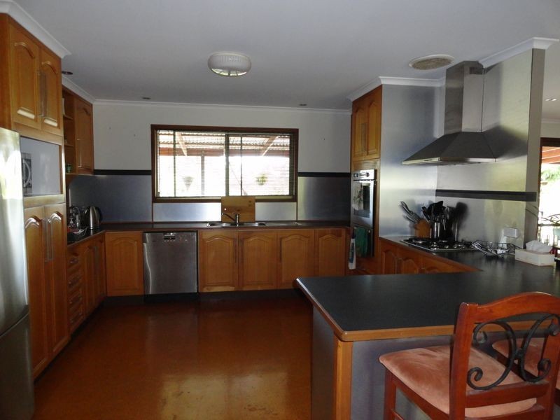 17 Helen Crescent, Wurdong Heights QLD 4680