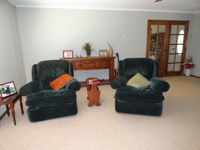 17 Helen Crescent, Wurdong Heights QLD 4680