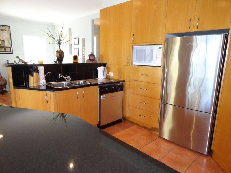 15 Tarcoola Drive, Boyne Island QLD 4680