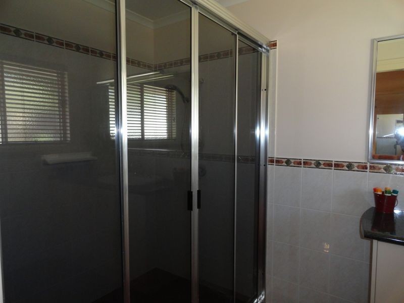 15 Tarcoola Drive, Boyne Island QLD 4680