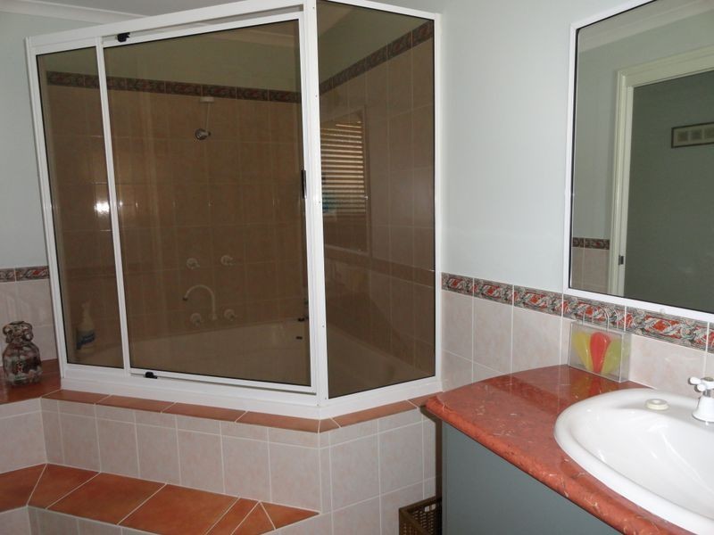 15 Tarcoola Drive, Boyne Island QLD 4680