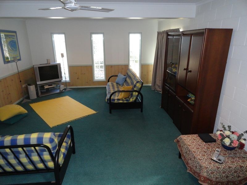 15 Tarcoola Drive, Boyne Island QLD 4680