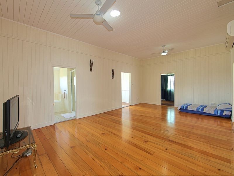 90 Malpas Street, Boyne Island QLD 4680