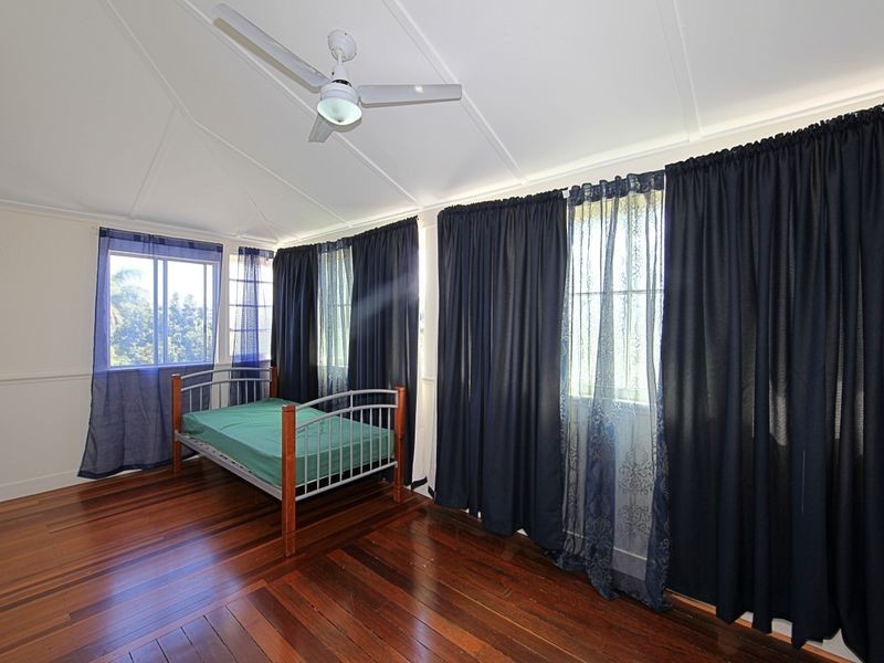 90 Malpas Street, Boyne Island QLD 4680