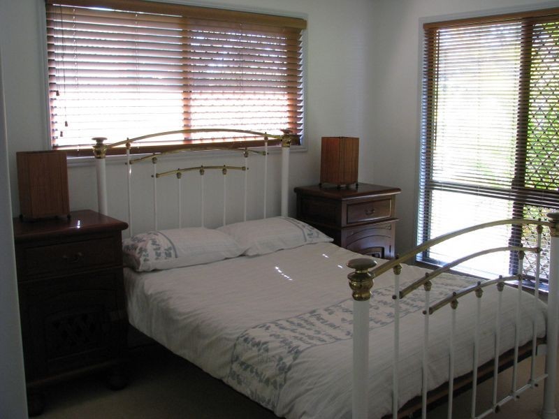 9 Curtis Avenue, Boyne Island QLD 4680