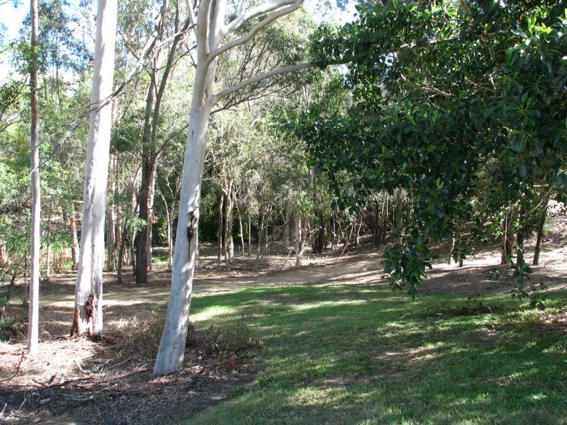 9 Curtis Avenue, Boyne Island QLD 4680