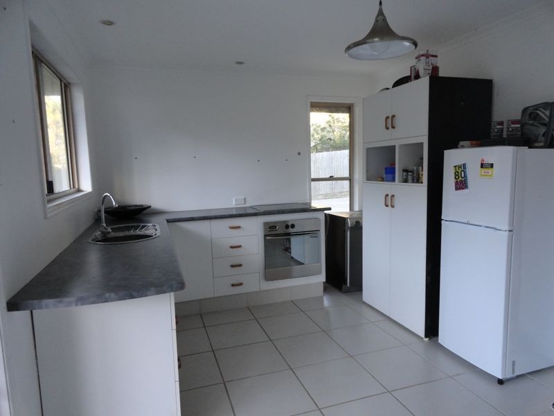 24 Marina Avenue, Boyne Island QLD 4680