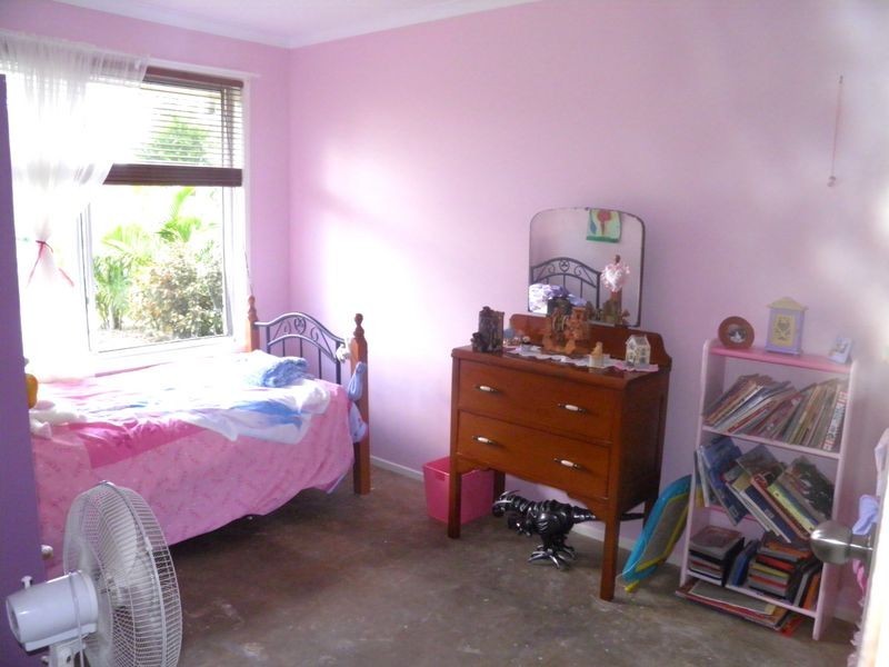 10 Swains Court, Boyne Island QLD 4680