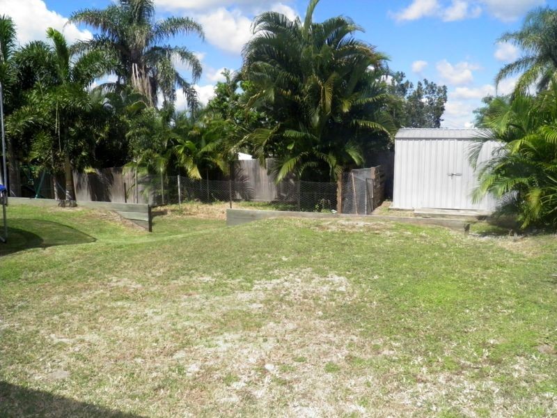 10 Swains Court, Boyne Island QLD 4680