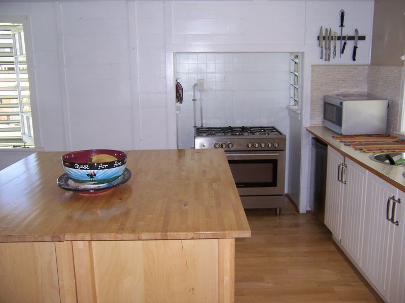 28 Beach Avenue, Tannum Sands QLD 4680