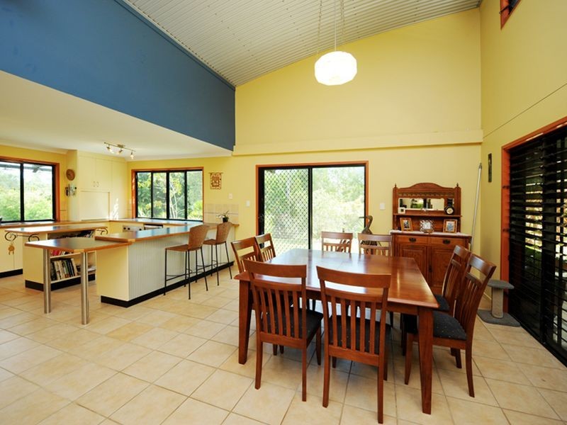 22 Handley Drive, Boyne Island QLD 4680