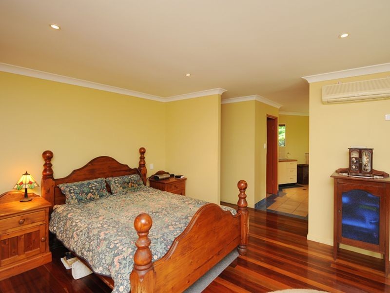 22 Handley Drive, Boyne Island QLD 4680