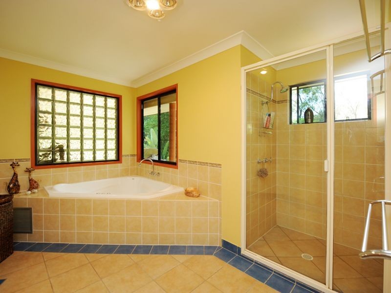 22 Handley Drive, Boyne Island QLD 4680