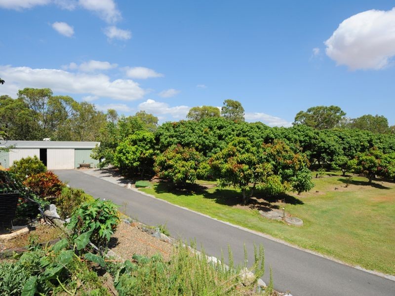 22 Handley Drive, Boyne Island QLD 4680
