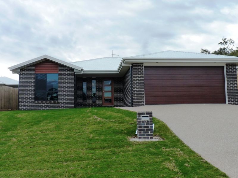 13 Valley Way, Boyne Island QLD 4680