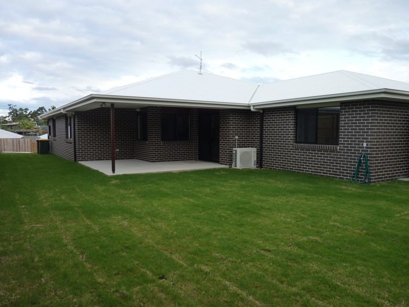 13 Valley Way, Boyne Island QLD 4680