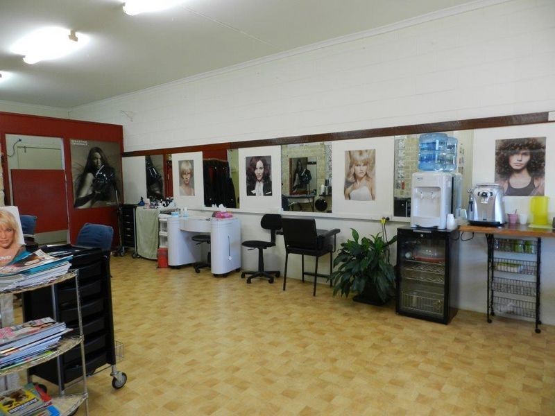 Hair Attractions, Calliope QLD 4680