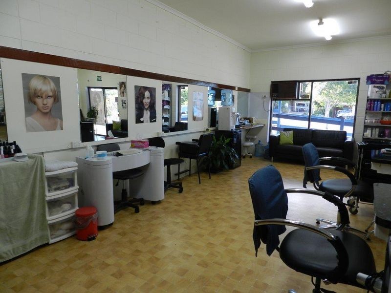 Hair Attractions, Calliope QLD 4680