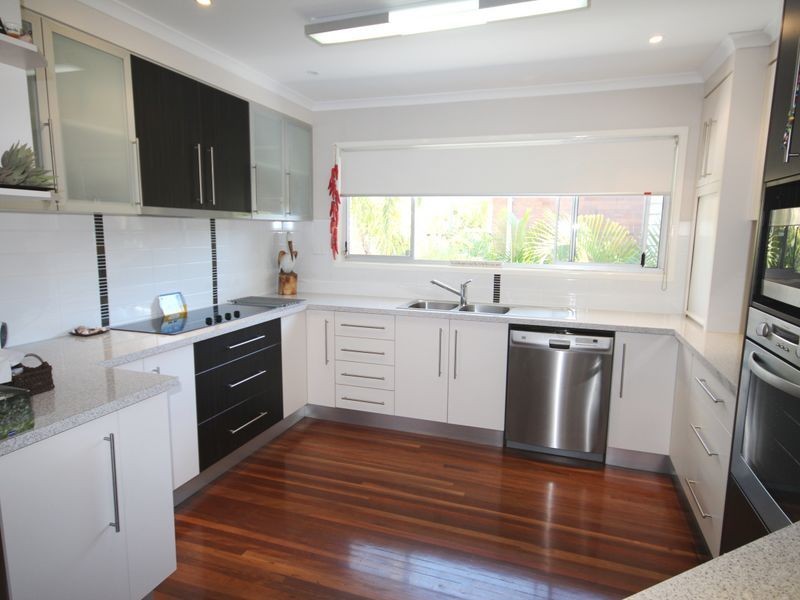 5 Andrew Court, Boyne Island QLD 4680
