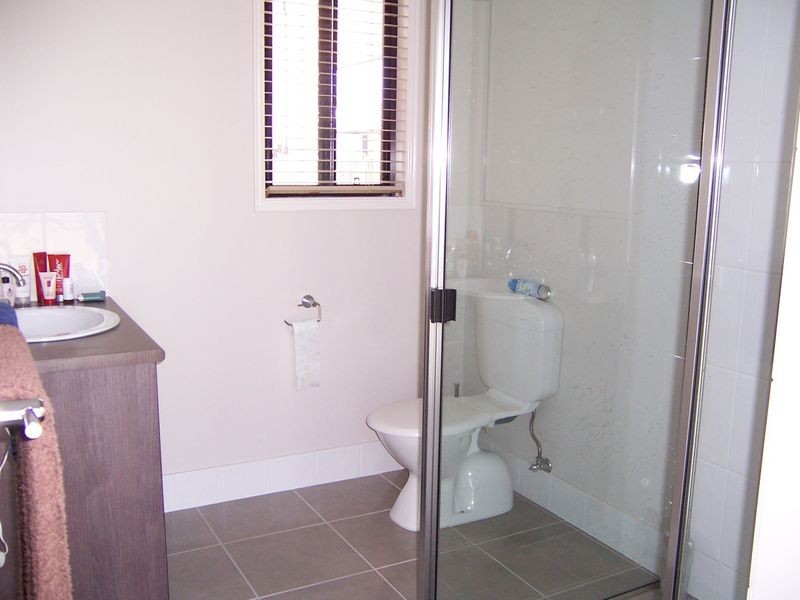 5 Jeana Close, Boyne Island QLD 4680